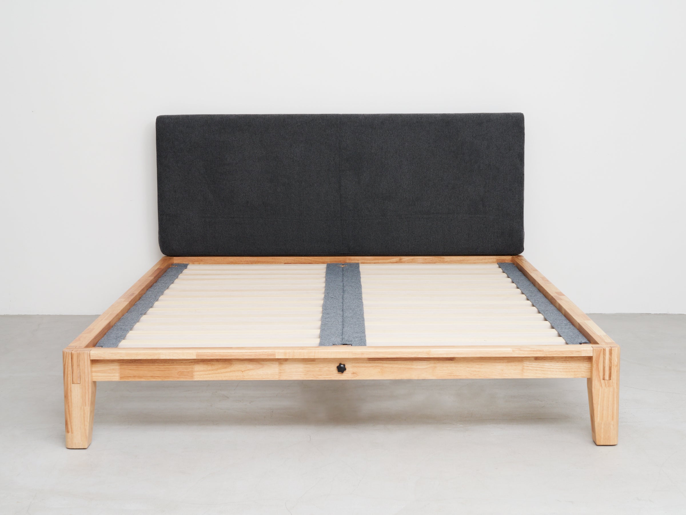 guguベッドフレーム