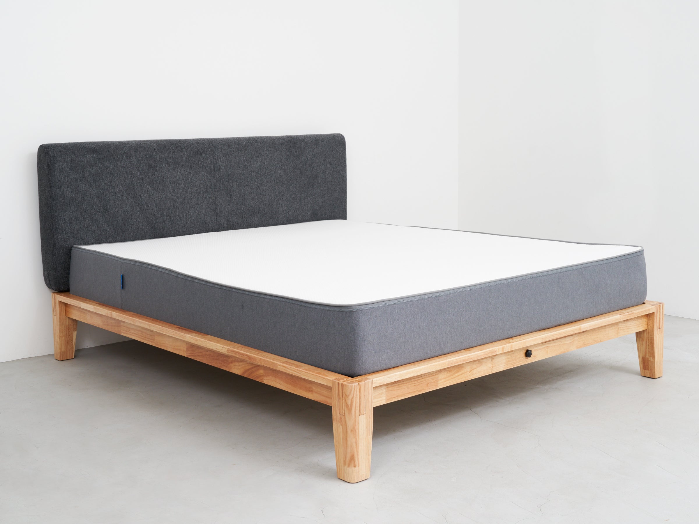 guguベッドフレーム