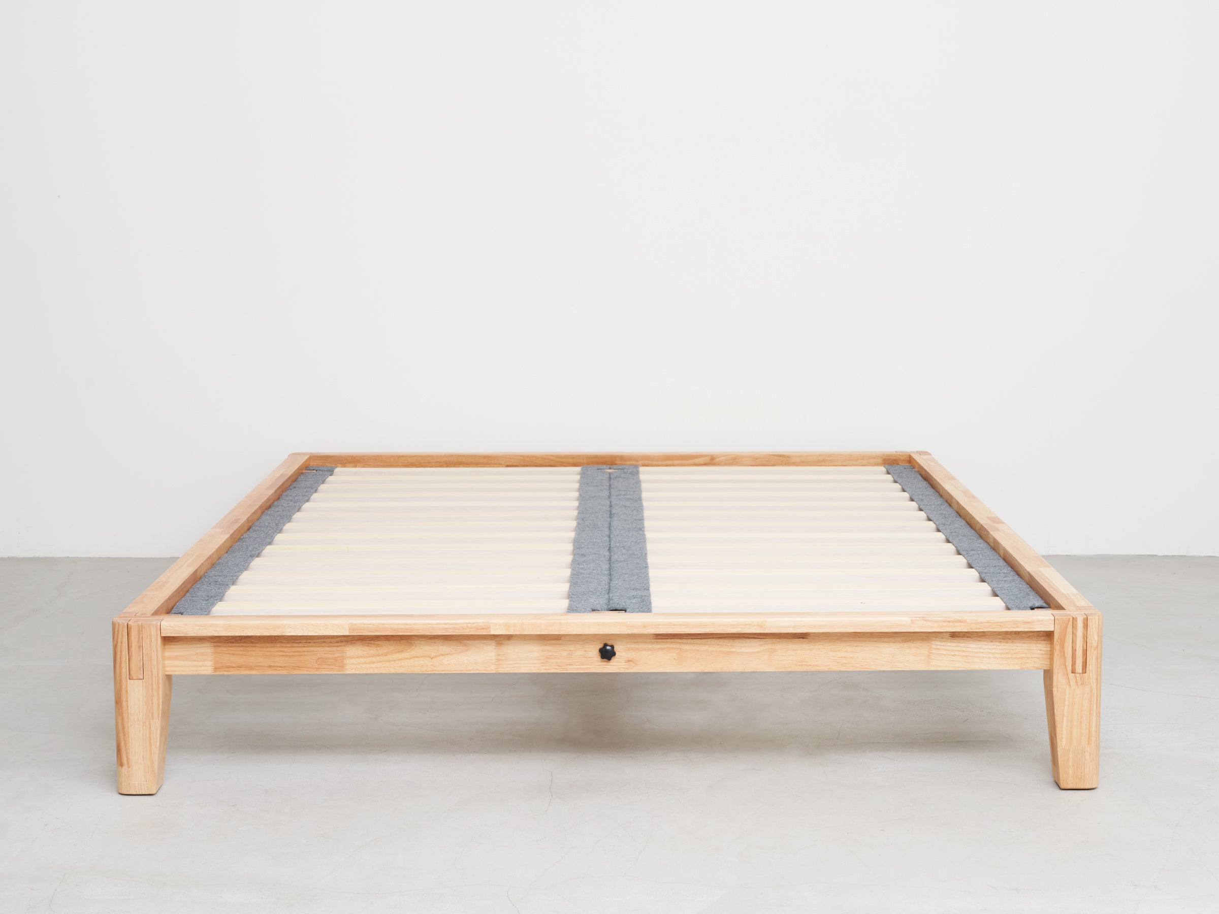 guguベッドフレーム